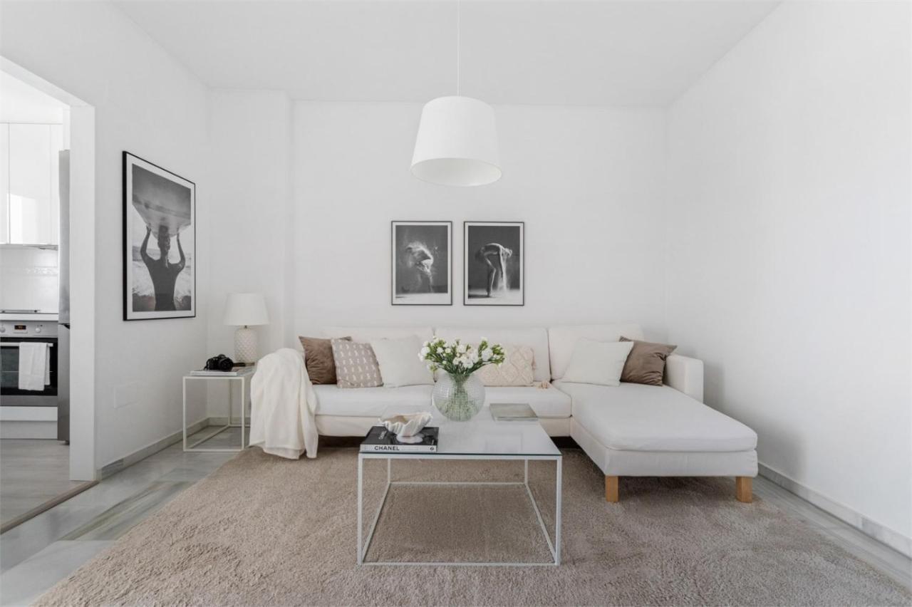 Scandinavian Style With Amazing Sea Views And South West Facing Sunny Terrace In Miraflores Walking Distance To The Beach! Apartamento *