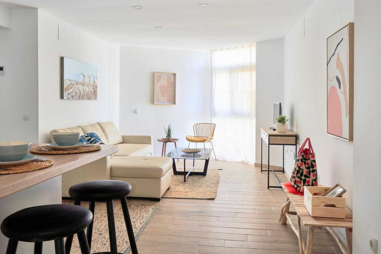 Apartamento En Primera Linea De Playa En La Malagueta *