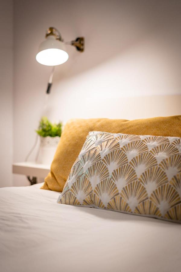 Historic Centre Mitjana Apartment *