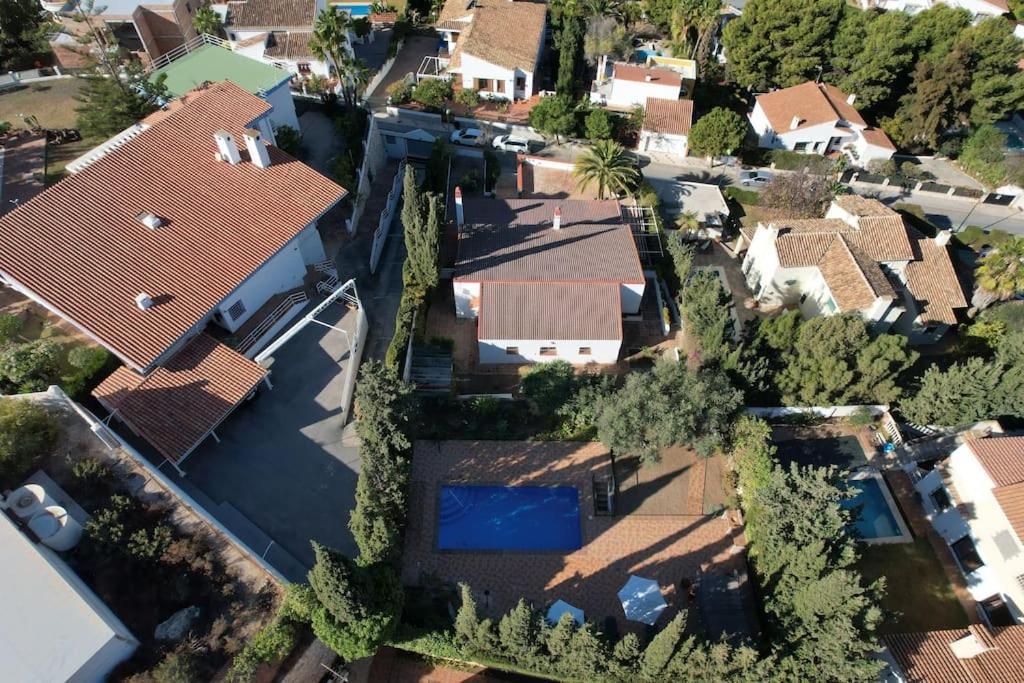 Acogedora Y Amplia Con Piscina Сasa de vacaciones *