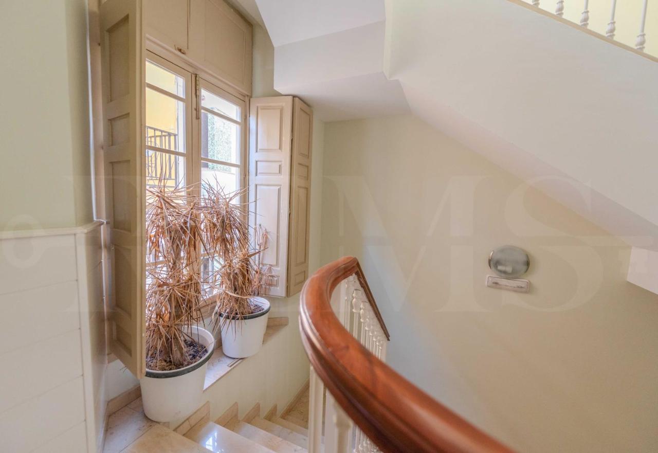 Duplex With Private Rooftop & View On San Juan Church By Rems Apartment