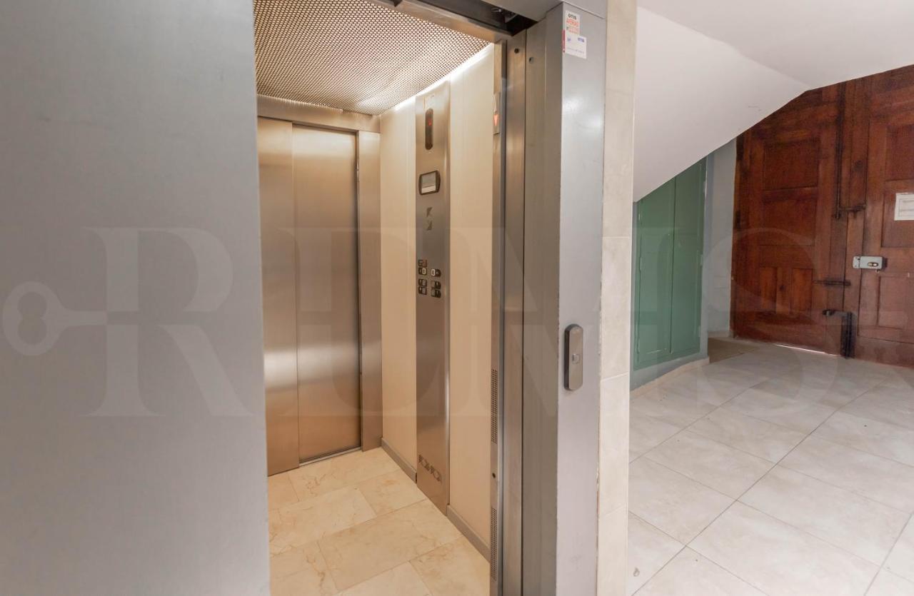 Apartment Duplex With Private Rooftop & View On San Juan Church By Rems Malaga