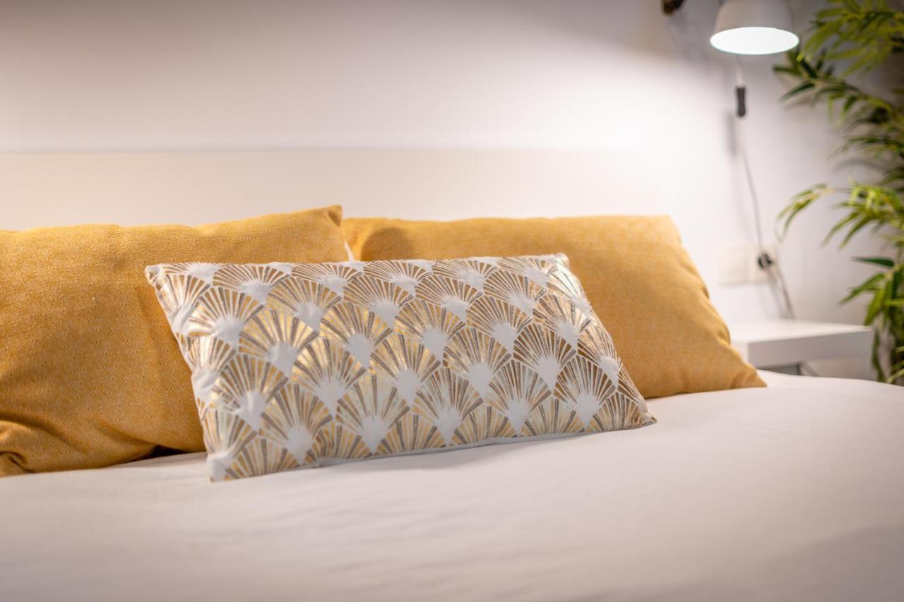 Historic Centre Mitjana Apartment *
