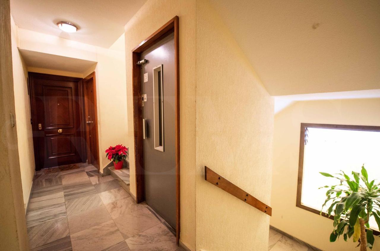 Spacious With A View - Historic Center By Rems Apartamento