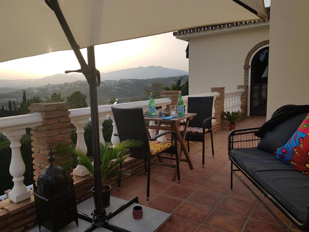 Beautiful 9 Bedroom With And Pool. Villa Málaga