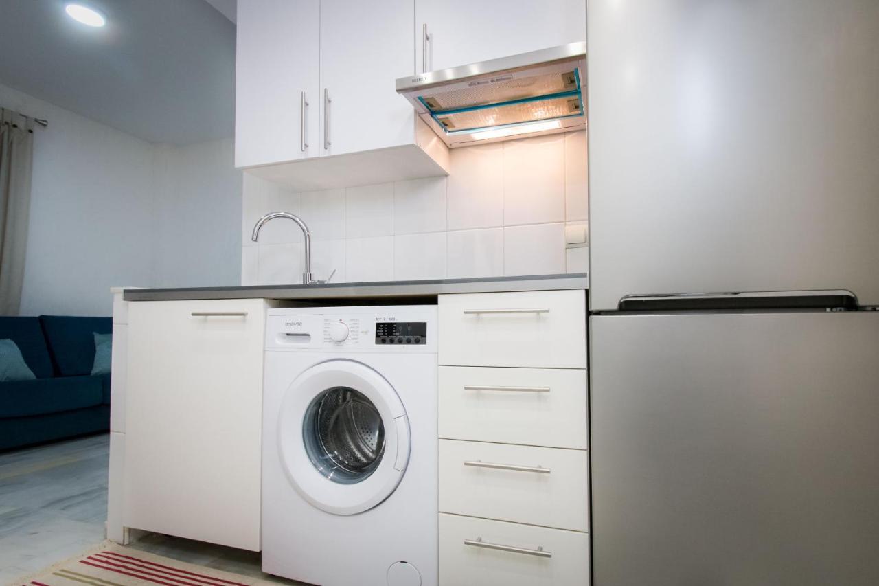 Holidays2malaga Eduardo Ocon En Planta Baja Y Zona De Ocio Nocturno Apartamento *