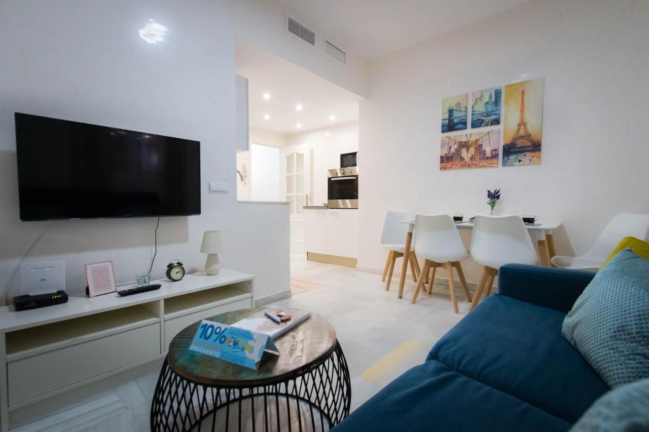 Holidays2malaga Eduardo Ocon En Planta Baja Y Zona De Ocio Nocturno Apartamento Málaga