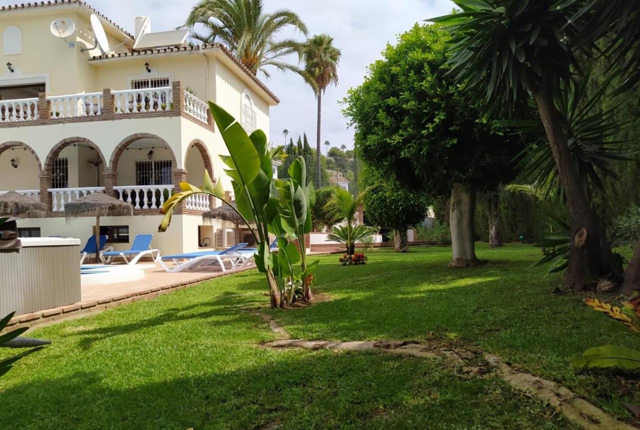 Villa Beautiful 9 Bedroom With And Pool. Málaga