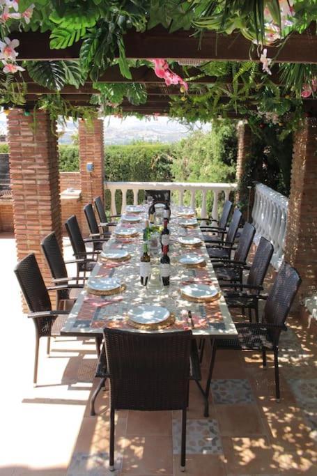 Beautiful 9 Bedroom With And Pool. * Málaga
