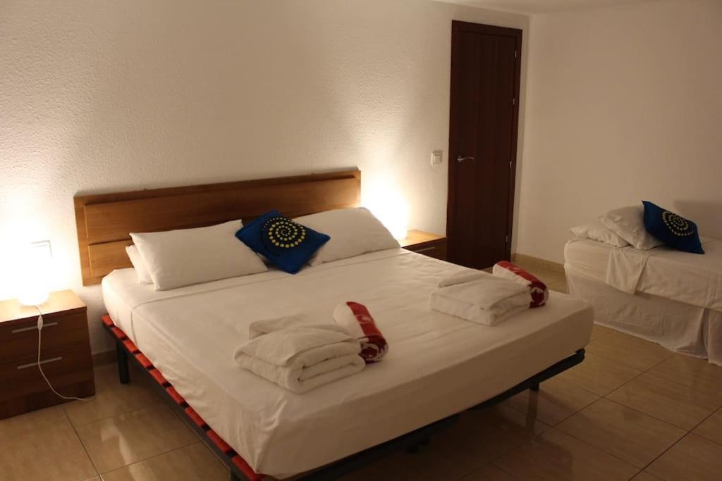 Beautiful 9 Bedroom With And Pool. * Málaga