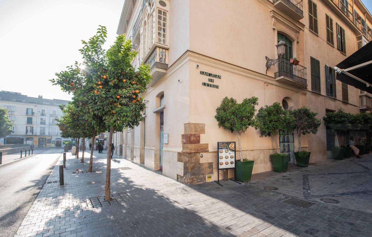 Spacious With A View - Historic Center By Rems *