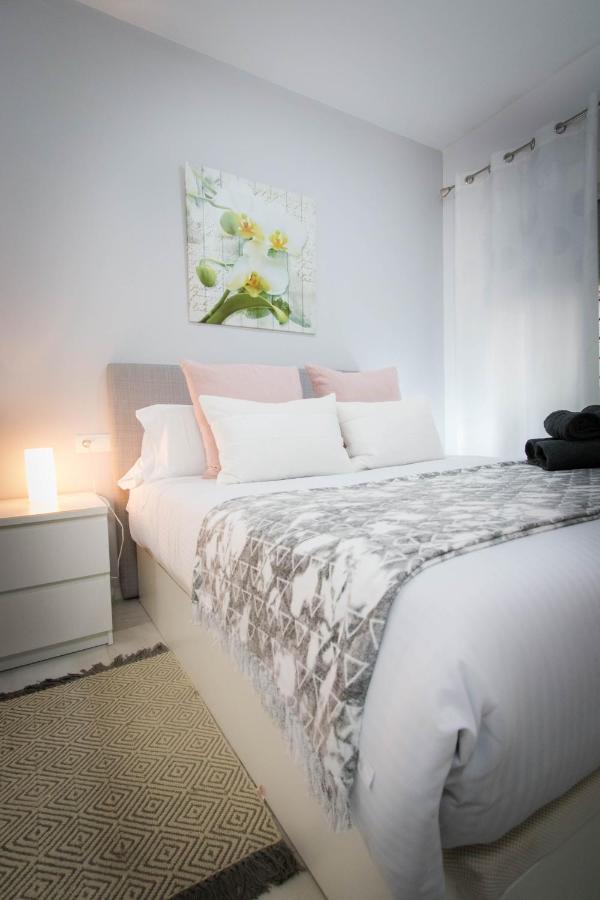 Holidays2malaga Eduardo Ocon En Planta Baja Y Zona De Ocio Nocturno Apartamento Málaga