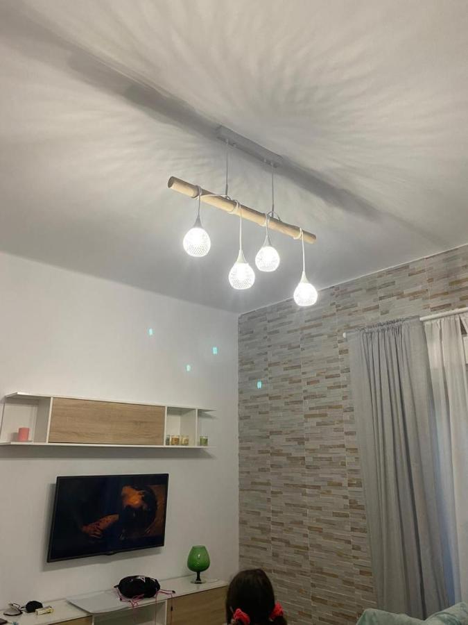 Crisana Apartment