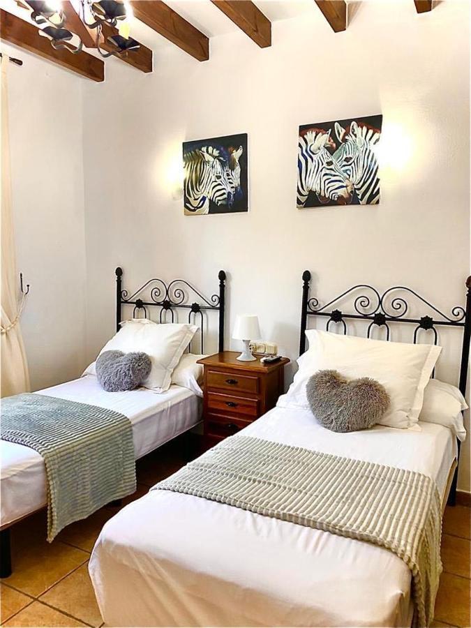 Beautiful & Casa Huerta Del Rio Villa Malaga