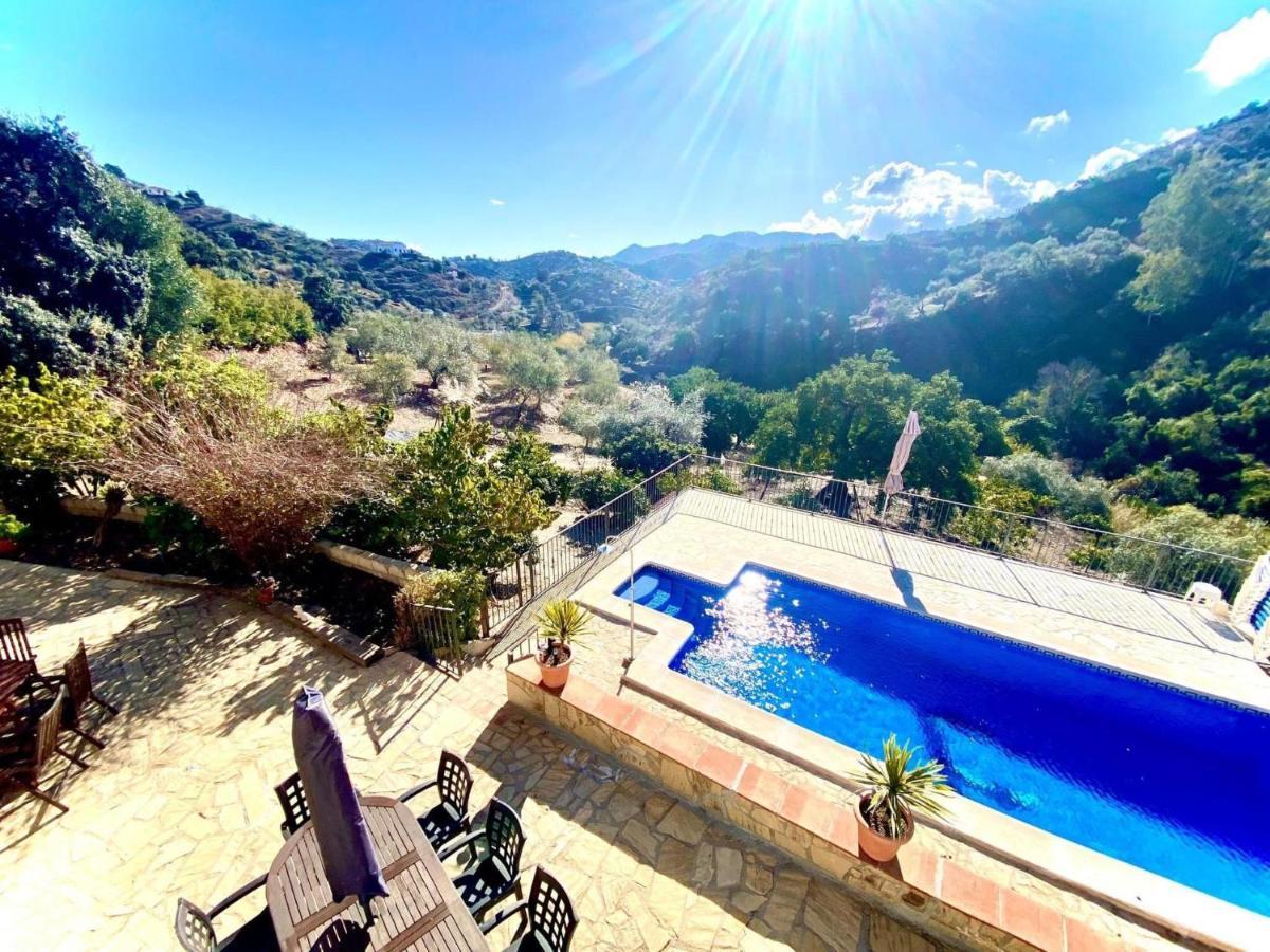 Villa Beautiful & Casa Huerta Del Rio *