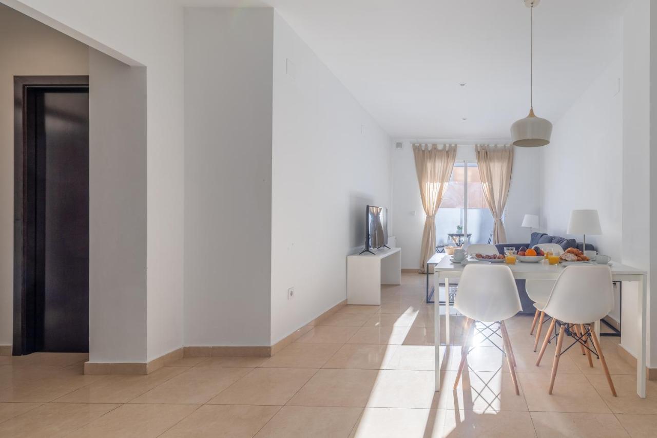 Fun Building By Homeabout Apartment Malaga