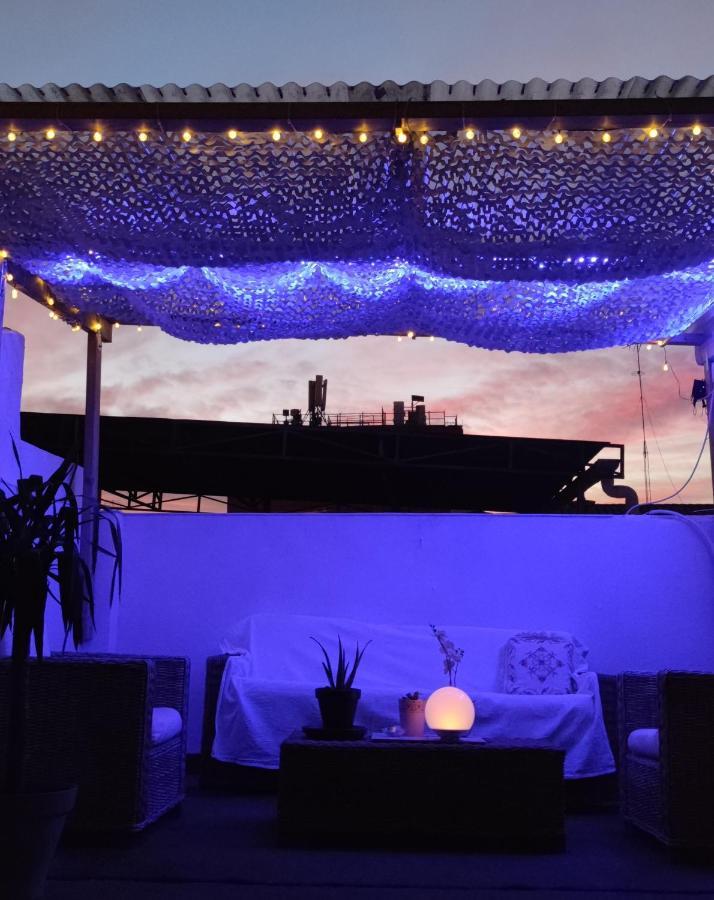 With Private Rooftop And Cinema *