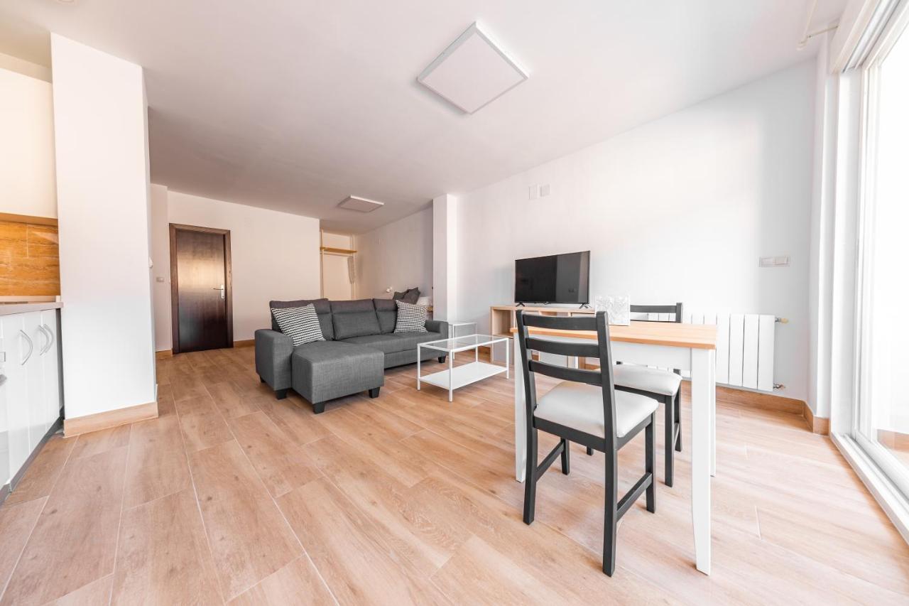 Fun Building By Homeabout Apartment Malaga