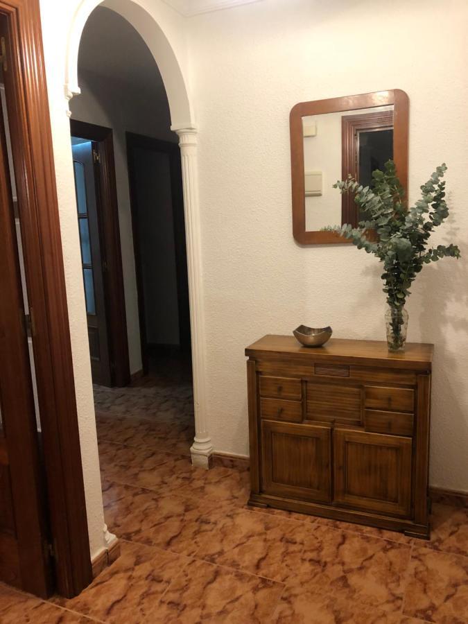Apartamento Piso En Pedregalejo A 50m De La Playa. *