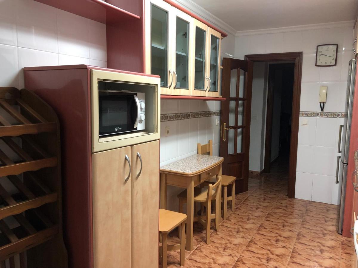 Piso En Pedregalejo A 50m De La Playa. Apartamento *