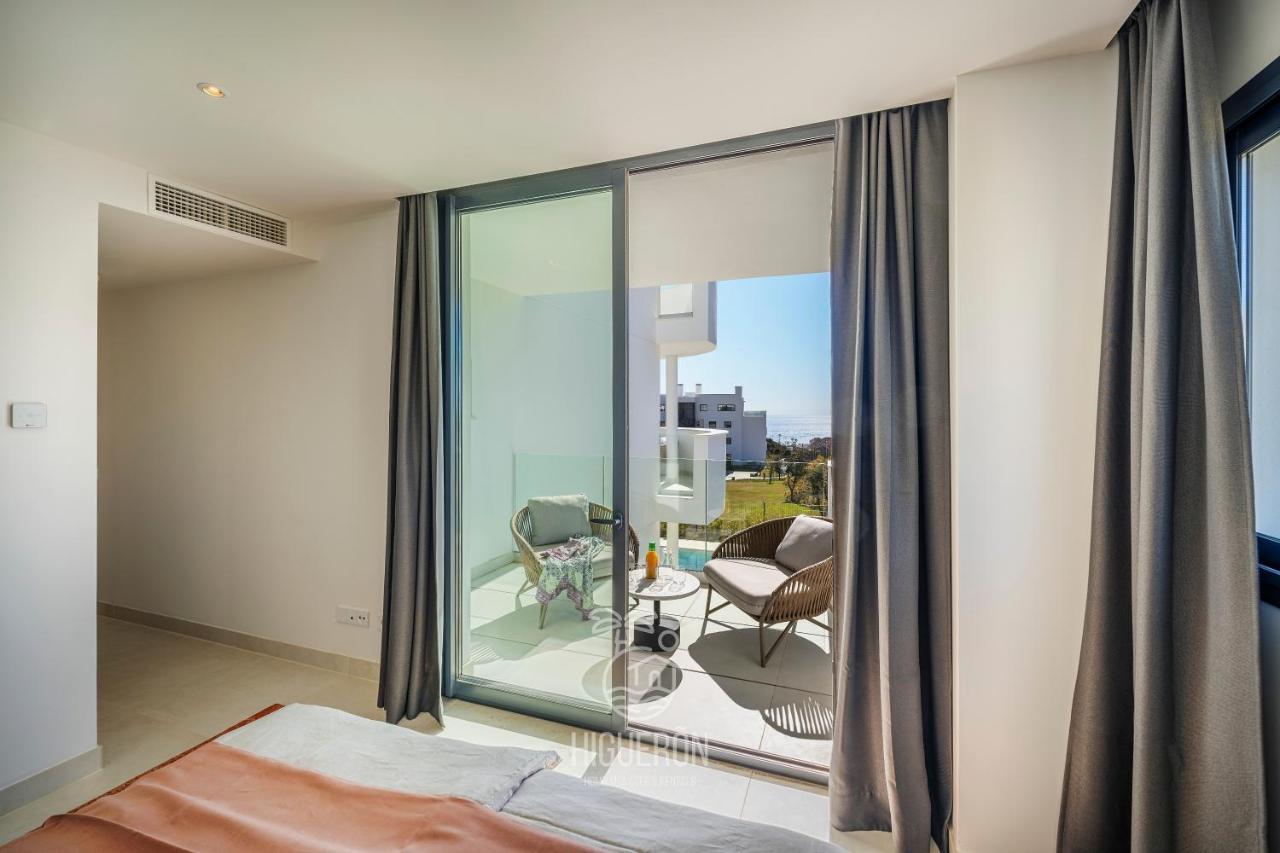 Exclusive. Location. Sea Views. Higueron West Apartamento *