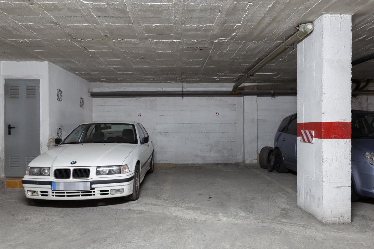 Apartamento Luminoso De Dos Con Terraza Y Parking En El Centro Málaga