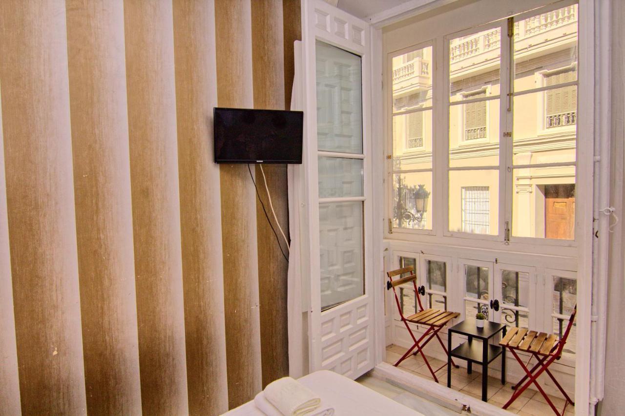 Low Cost Rooms Teatro Habitación en casa particular