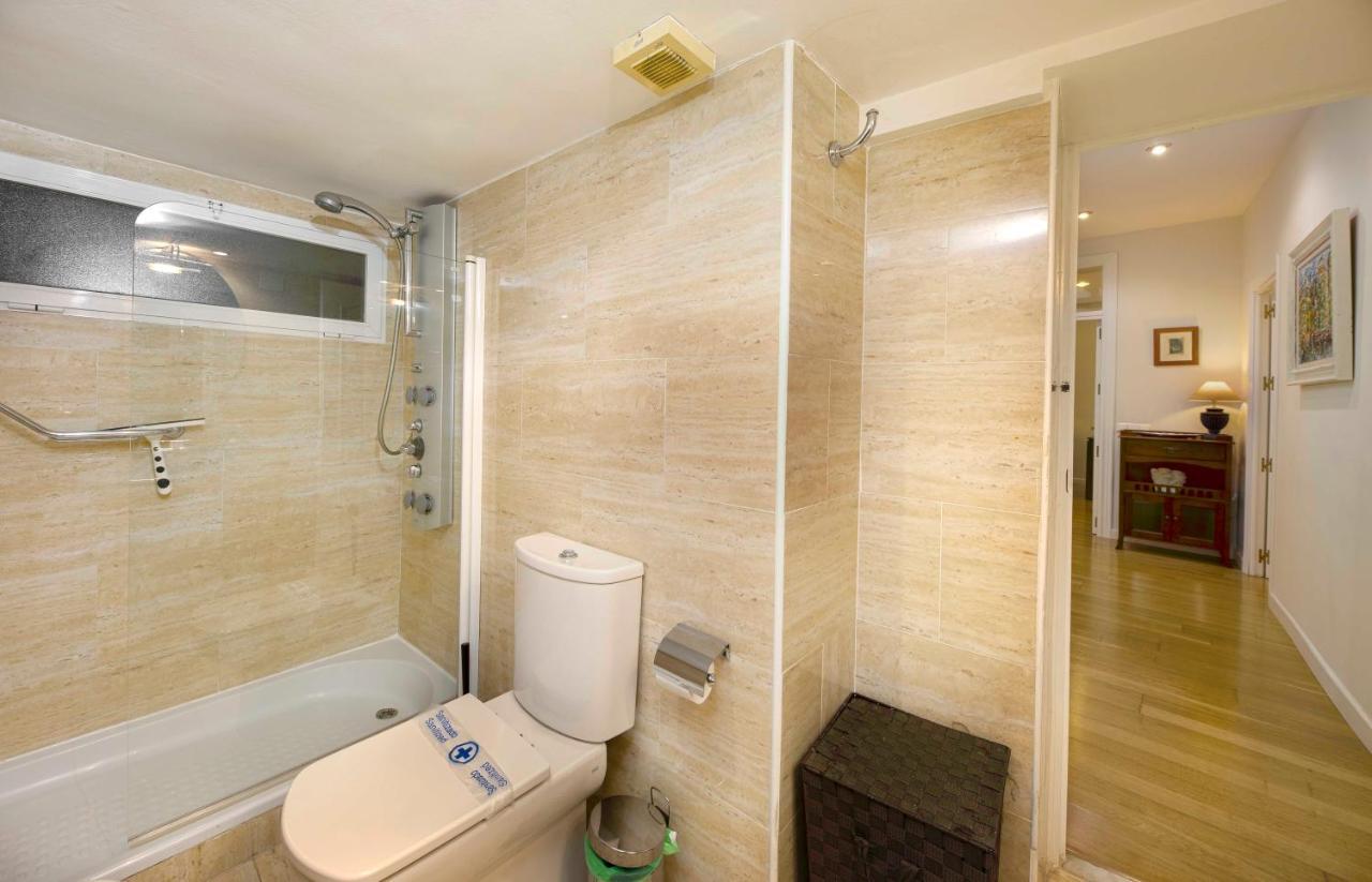 Apartamento Holidays2malaga Correo Viejo Next Cathedral With French Balconies