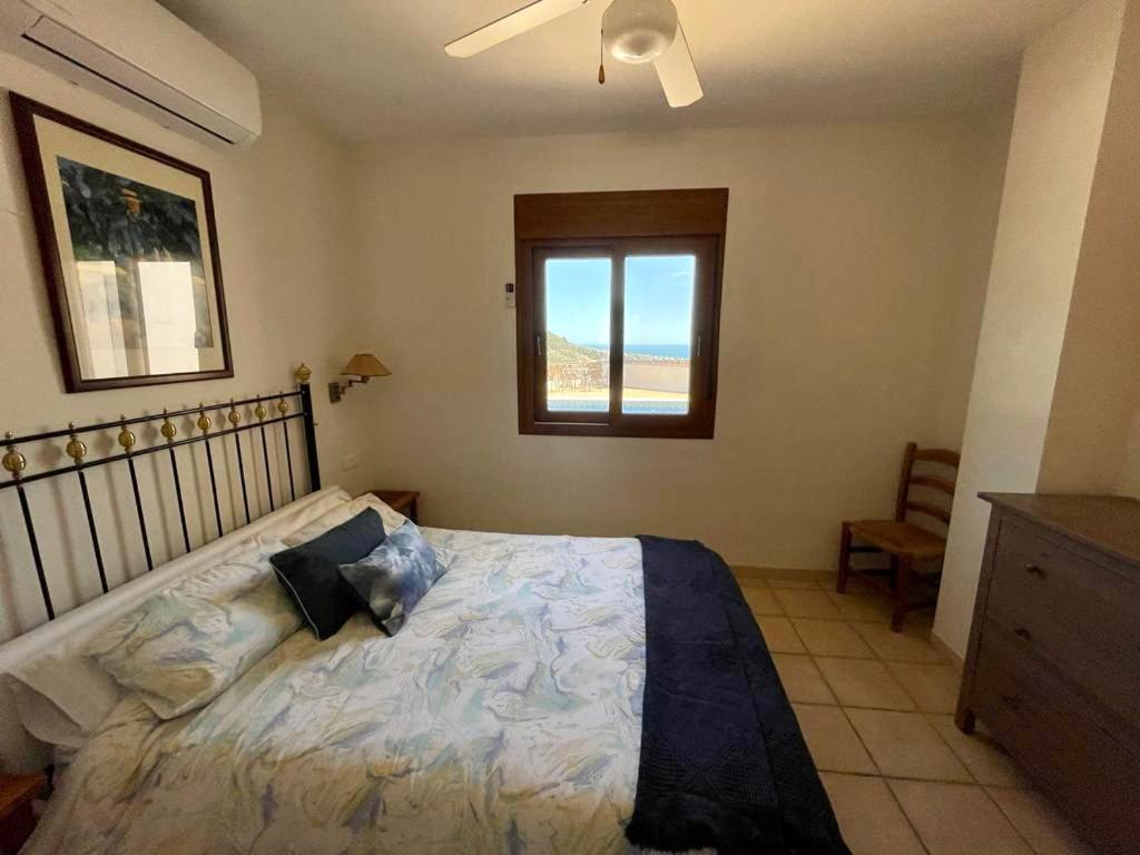 Villa With Private Pool, Mountain And Sea Views