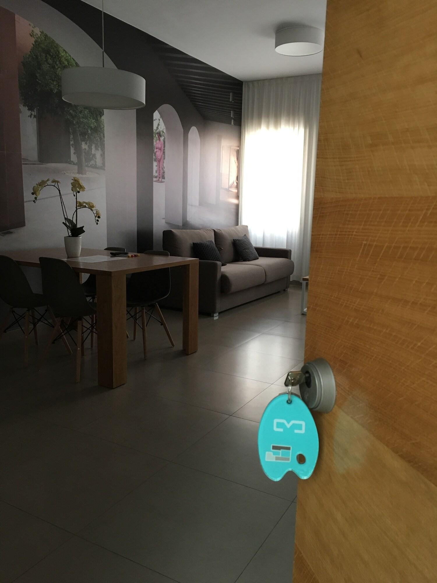 Del Pintor Apartahotel