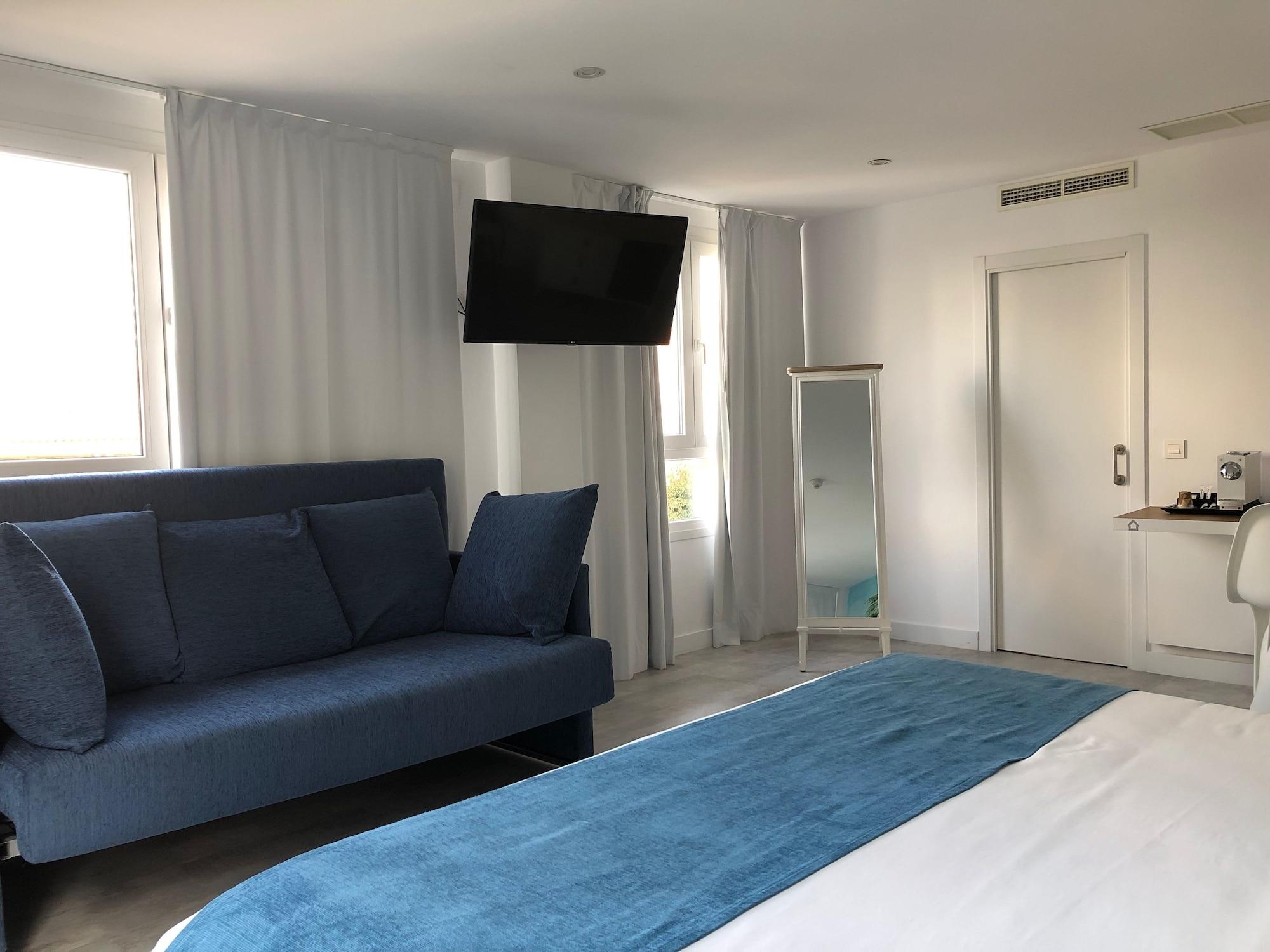 Casual Del Mar Hotel