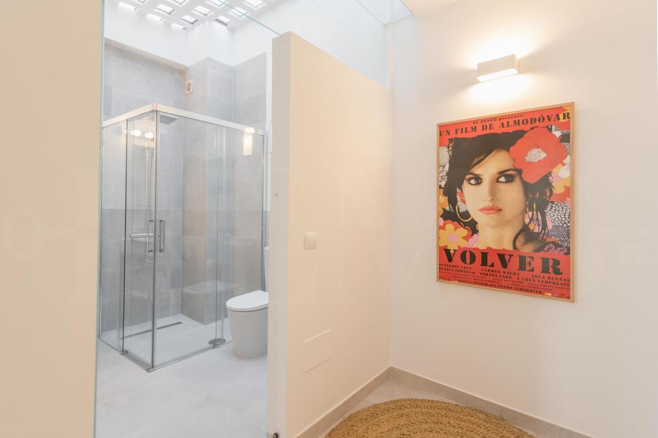 Penthouse & Private Rooftop In The Heart Of By Rems