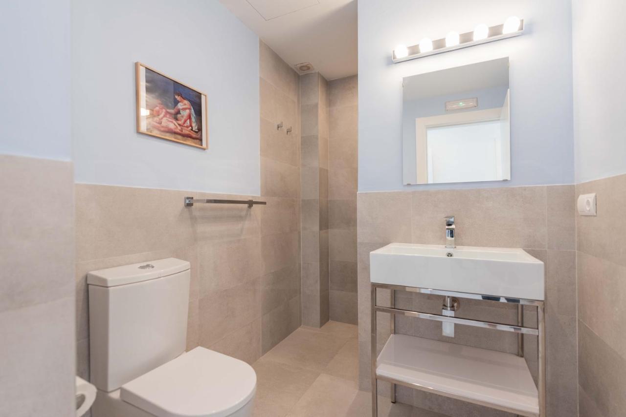 Apartment Penthouse & Private Rooftop In The Heart Of By Rems