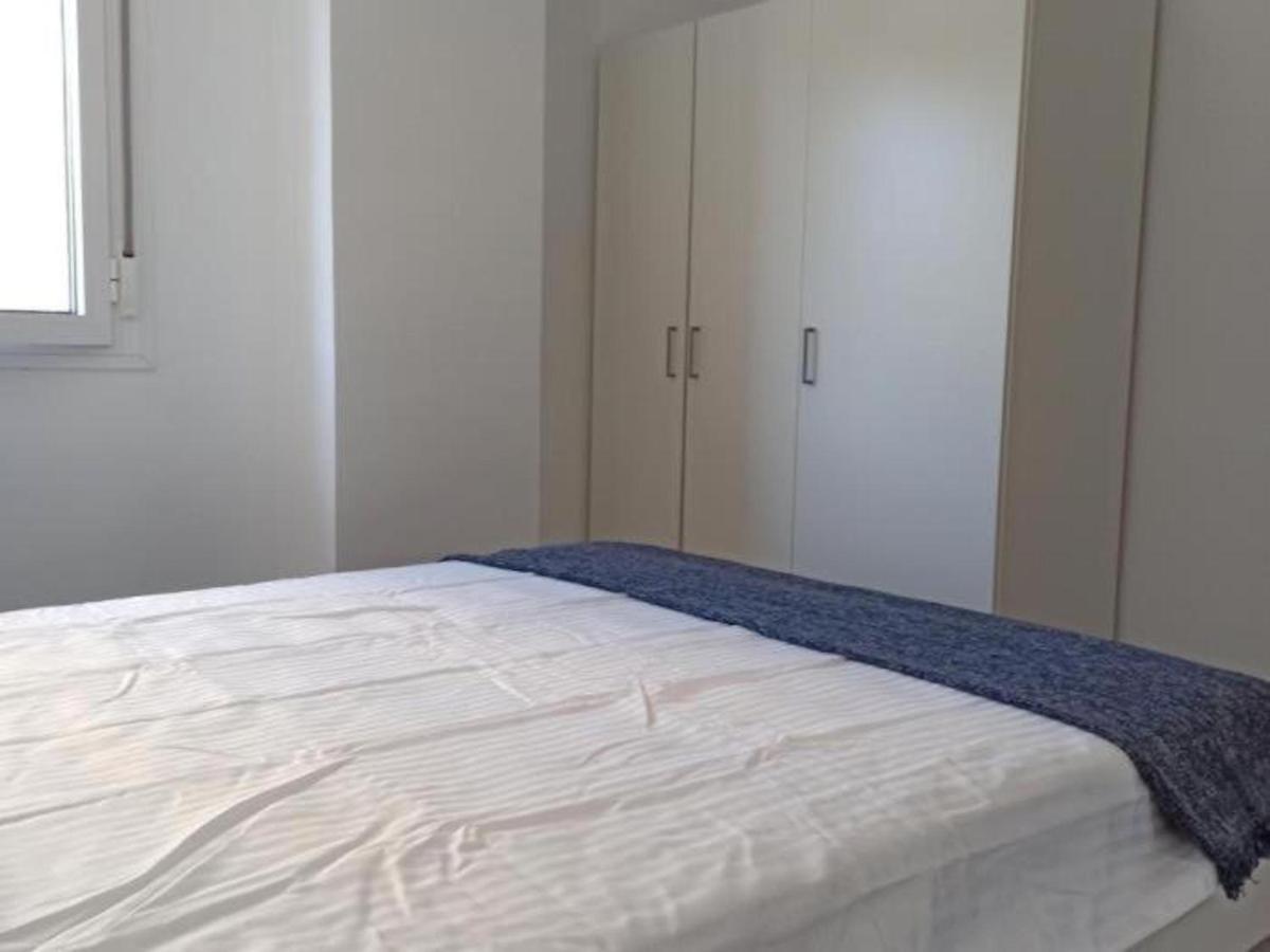 Holidays2malaga Reyna Manescau Apartments- Zona Huelin & 450 Mts De La Playa Apartamento *