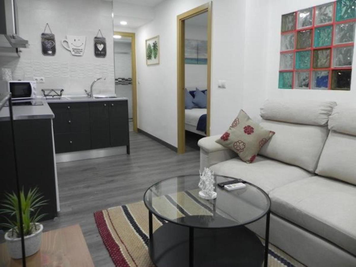 Apartamento En Calle Mendoza - Zona Huelin&300 Mts De La Playa * Málaga