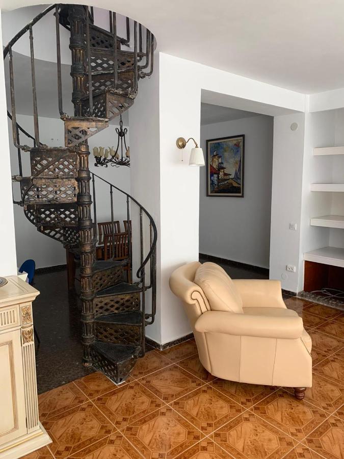 Apartment Mooi En Erg Ruim Met Openhaard