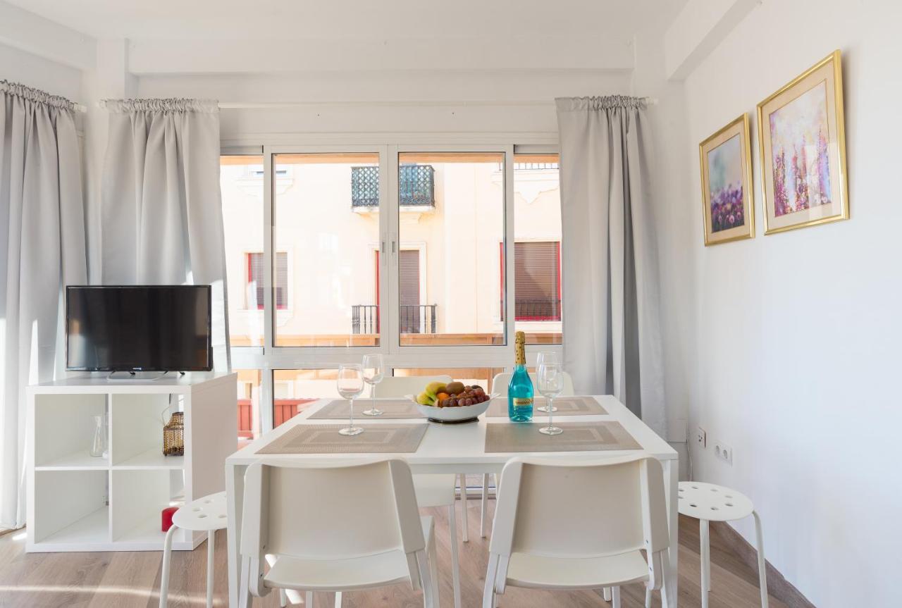 Soho Centro Terrace 2 Young People Only Apartment *