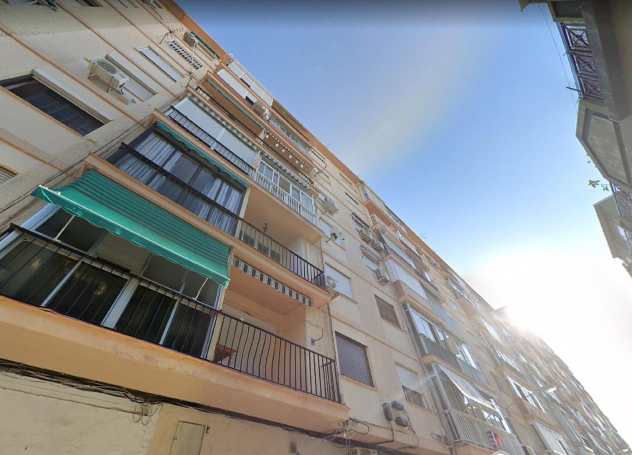 Apartamento En Calle Mendoza - Zona Huelin&300 Mts De La Playa *