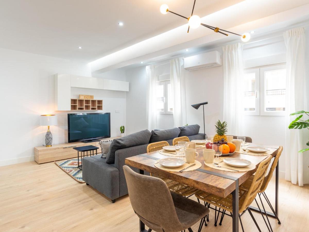 Gorgeous Renovated 2br Ac Apartment *