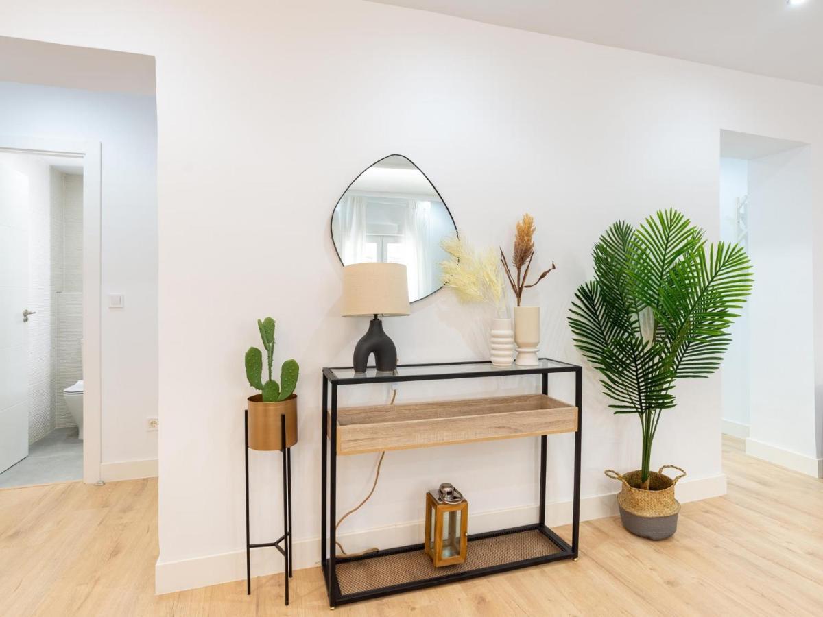 Apartment Gorgeous Renovated 2br Ac Malaga