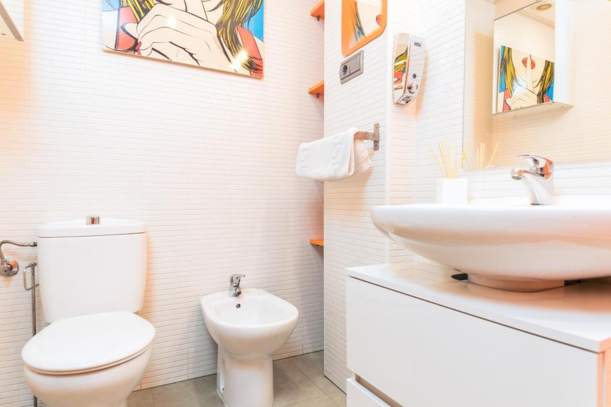 Apartamento C54 - Homey 2 Bedroom In Town Málaga