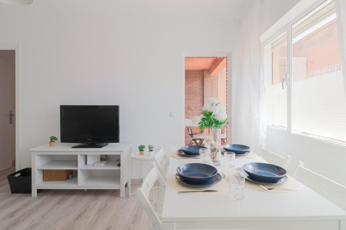 Apartment C85 - Brand New 3 Bedroom By The Center *