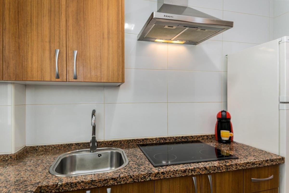 C54 - Homey 2 Bedroom In Town Apartamento
