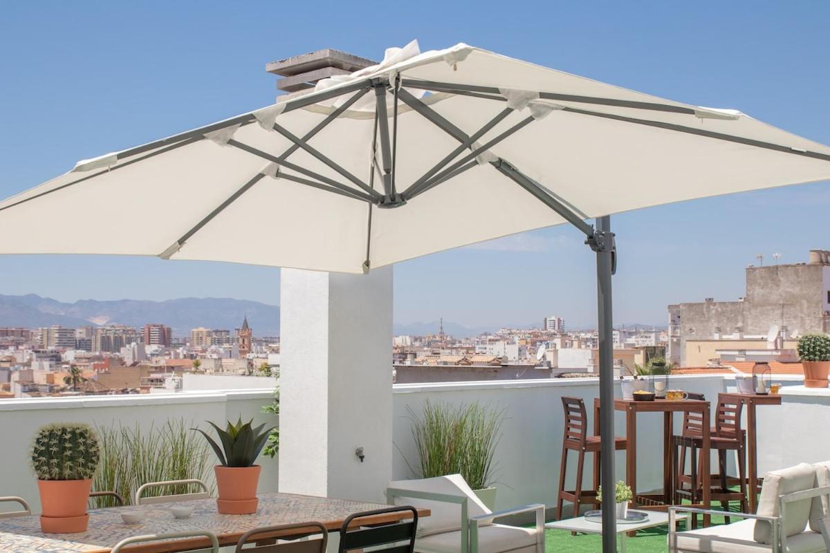 Apartment C77 - Romantic Studio In The Center With Terrace *