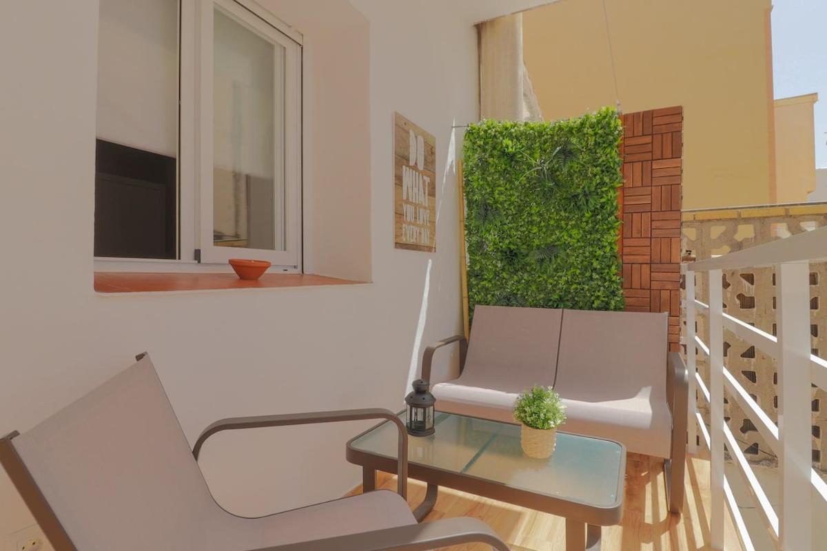 C102 - Huge And Stylish 5 Bedroom By The Center Apartment
