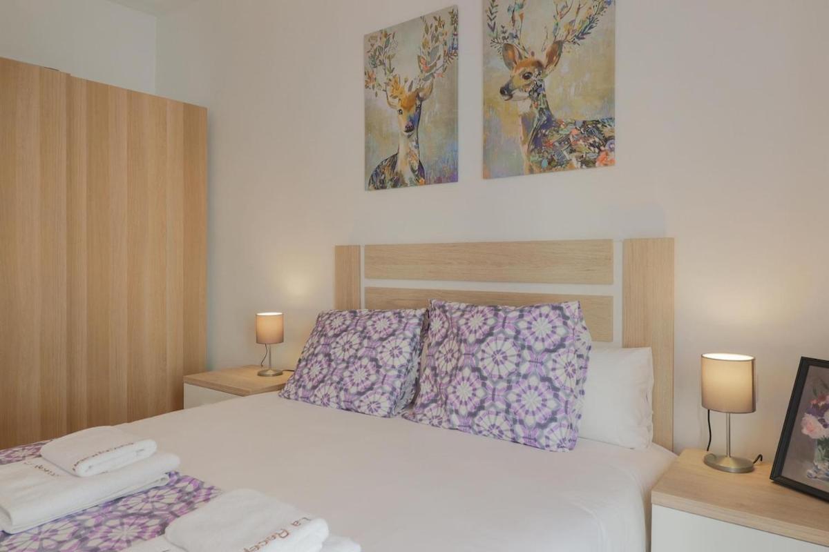 C40 - Warm Duplex In Center * Malaga