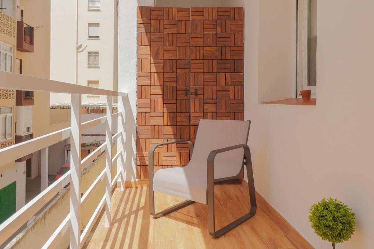 Apartment C102 - Huge And Stylish 5 Bedroom By The Center Malaga