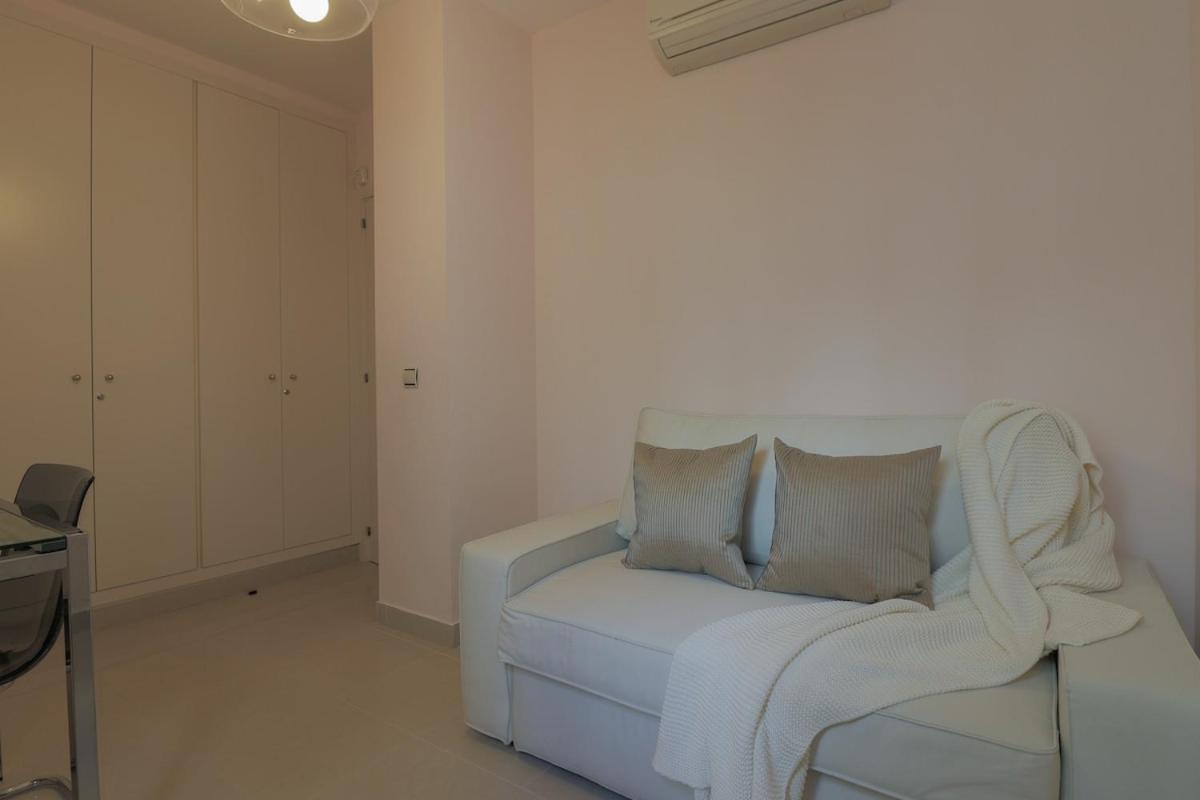 Apartamento C68 - Seafront Central *
