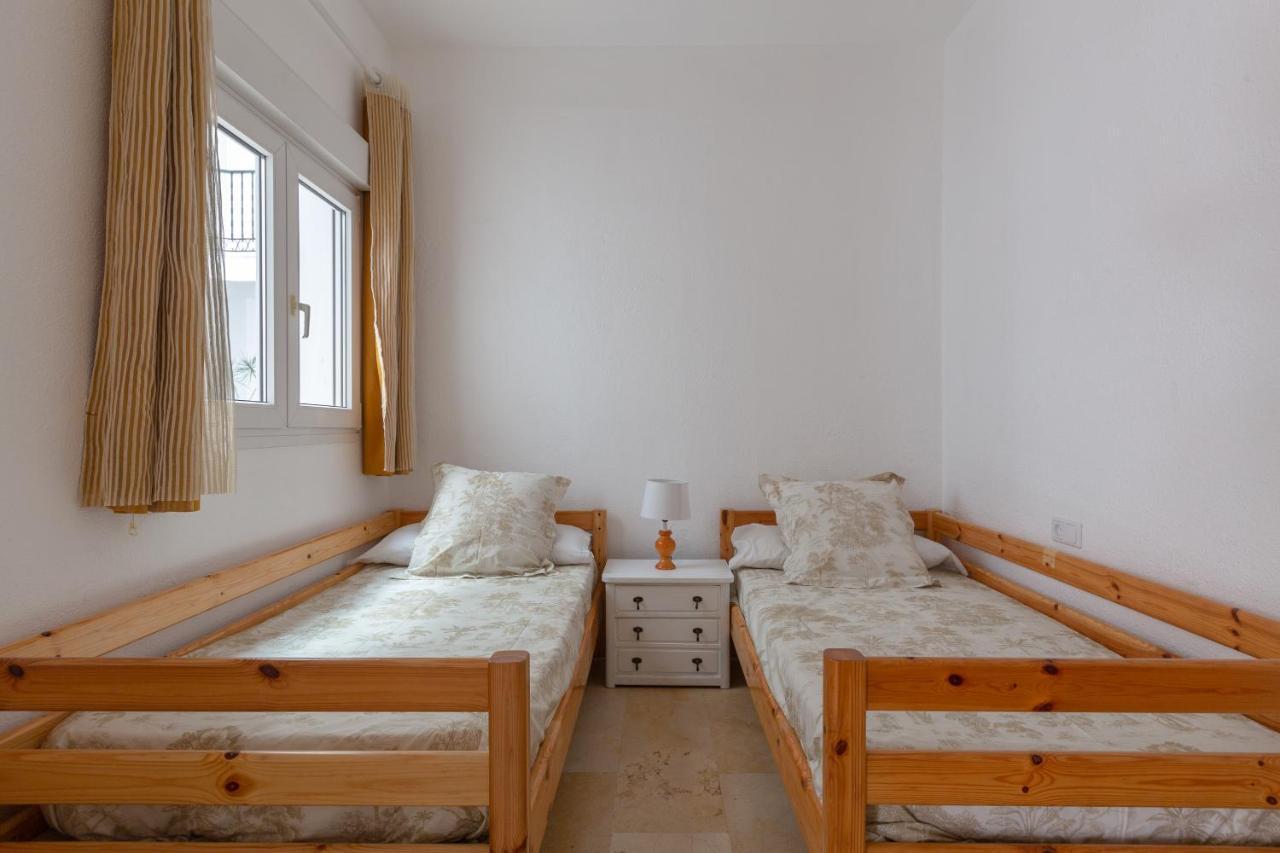 Apartamento With Two Bedrooms And A Patio