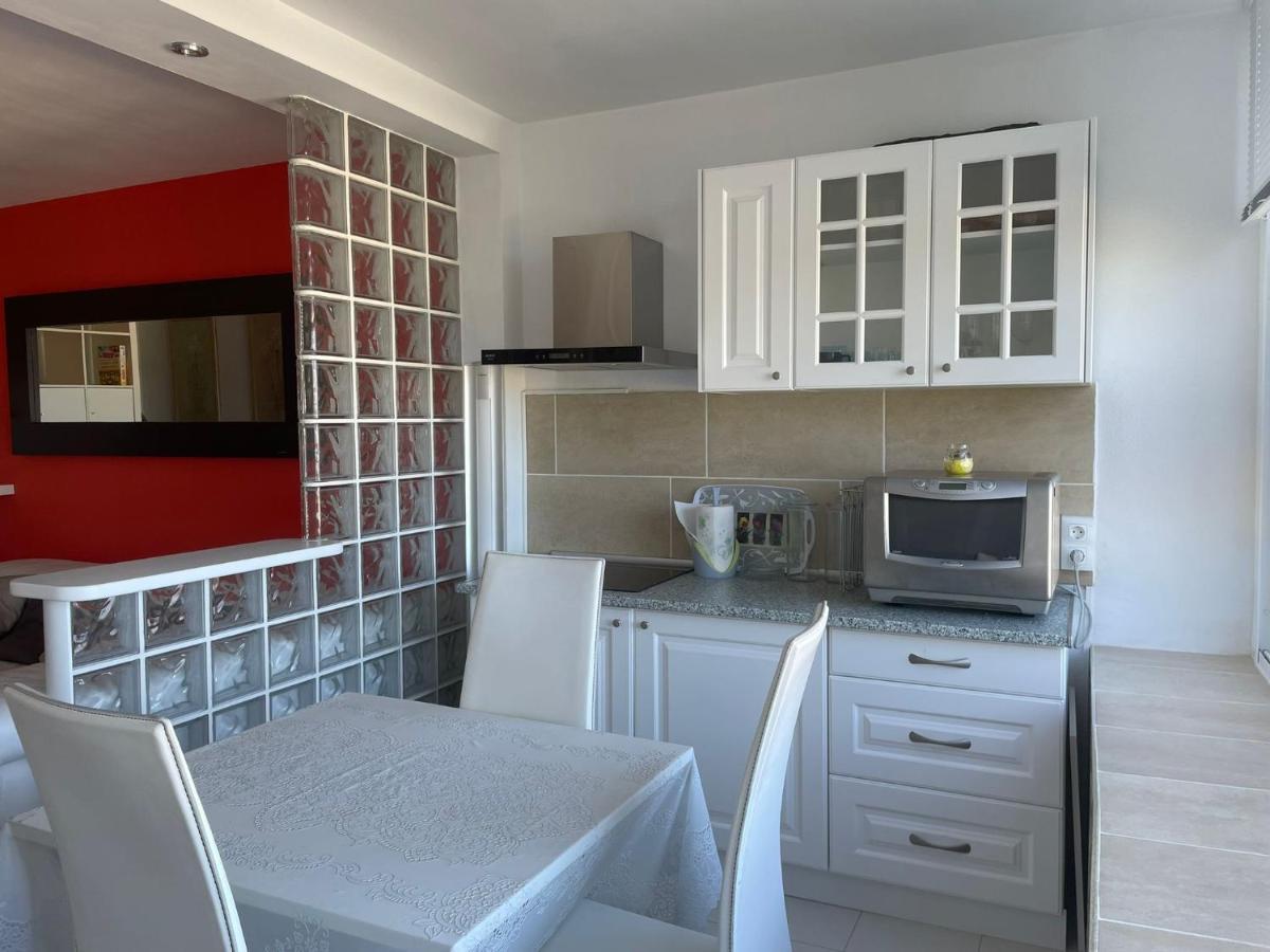 Precioso Estudio En Zona Residencial Miraflores Malaga